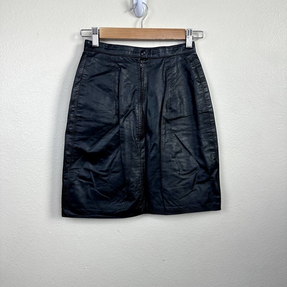 Outerwear by Phoenix Black Leather High Waist Mini Skirt Size 3 XXS - Picture 2 of 3
